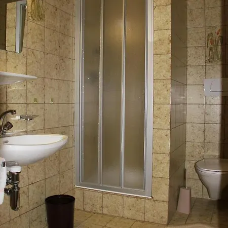 Haus Mader Pensión 3*