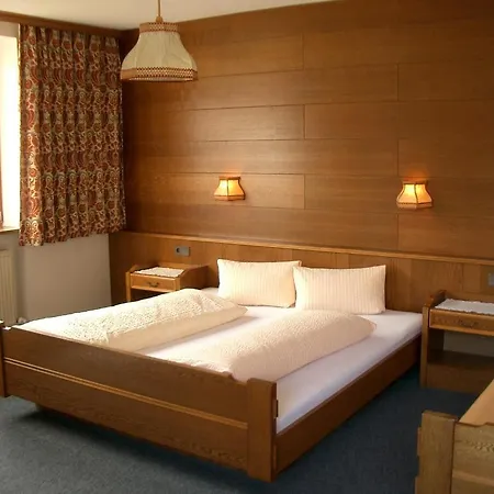 Konukevi Haus Mader 3*